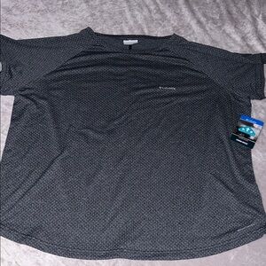 Columbia Women's Dark Grey Bogata Bay Short Sleeve Tee NWT